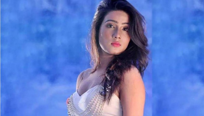 ঘুম না আসা পর্যন্ত সঙ্গ দিও : মাহিয়া মাহি